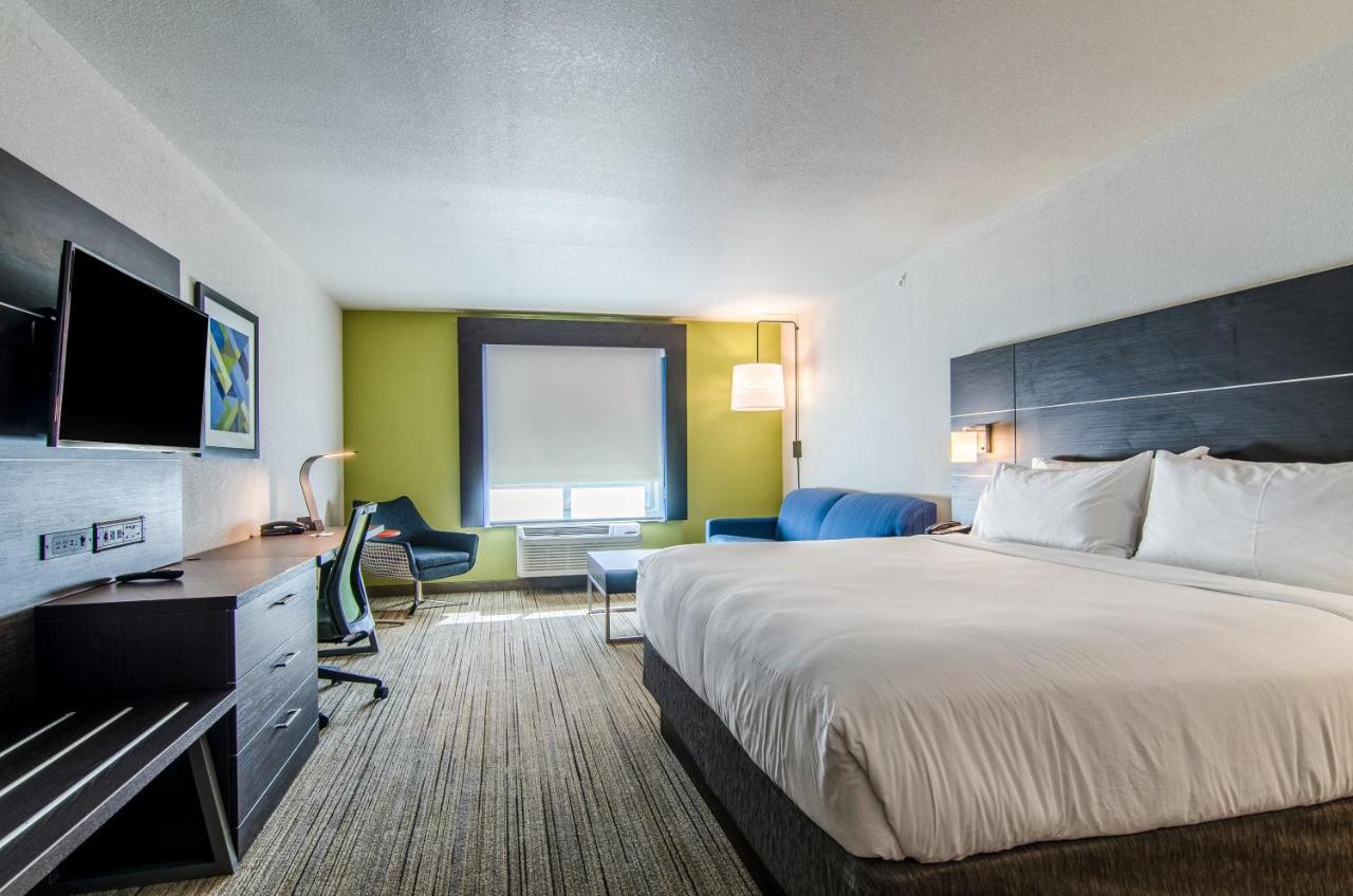 Holiday Inn Express & Suites - Atchison By Ihg Экстерьер фото