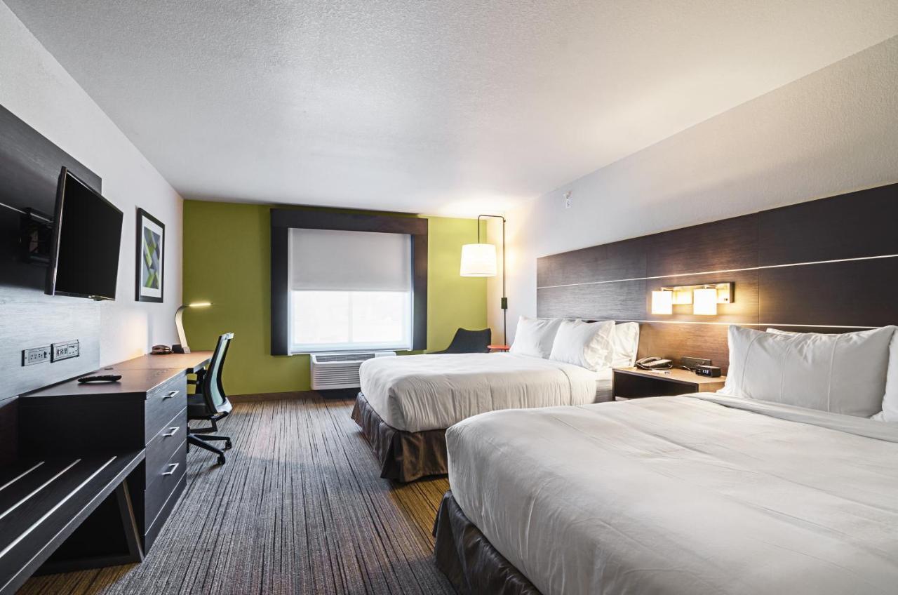 Holiday Inn Express & Suites - Atchison By Ihg Экстерьер фото
