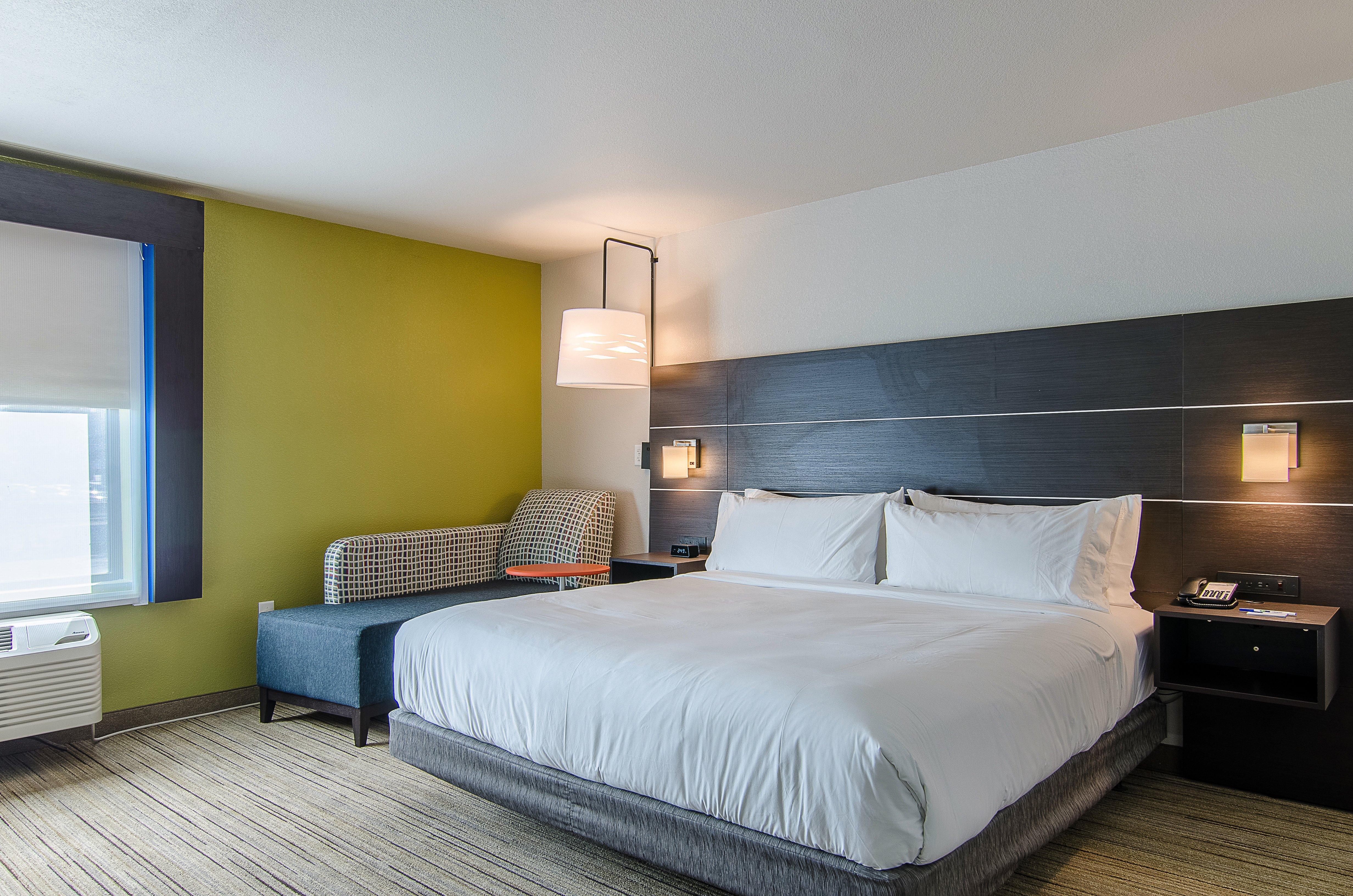 Holiday Inn Express & Suites - Atchison By Ihg Экстерьер фото