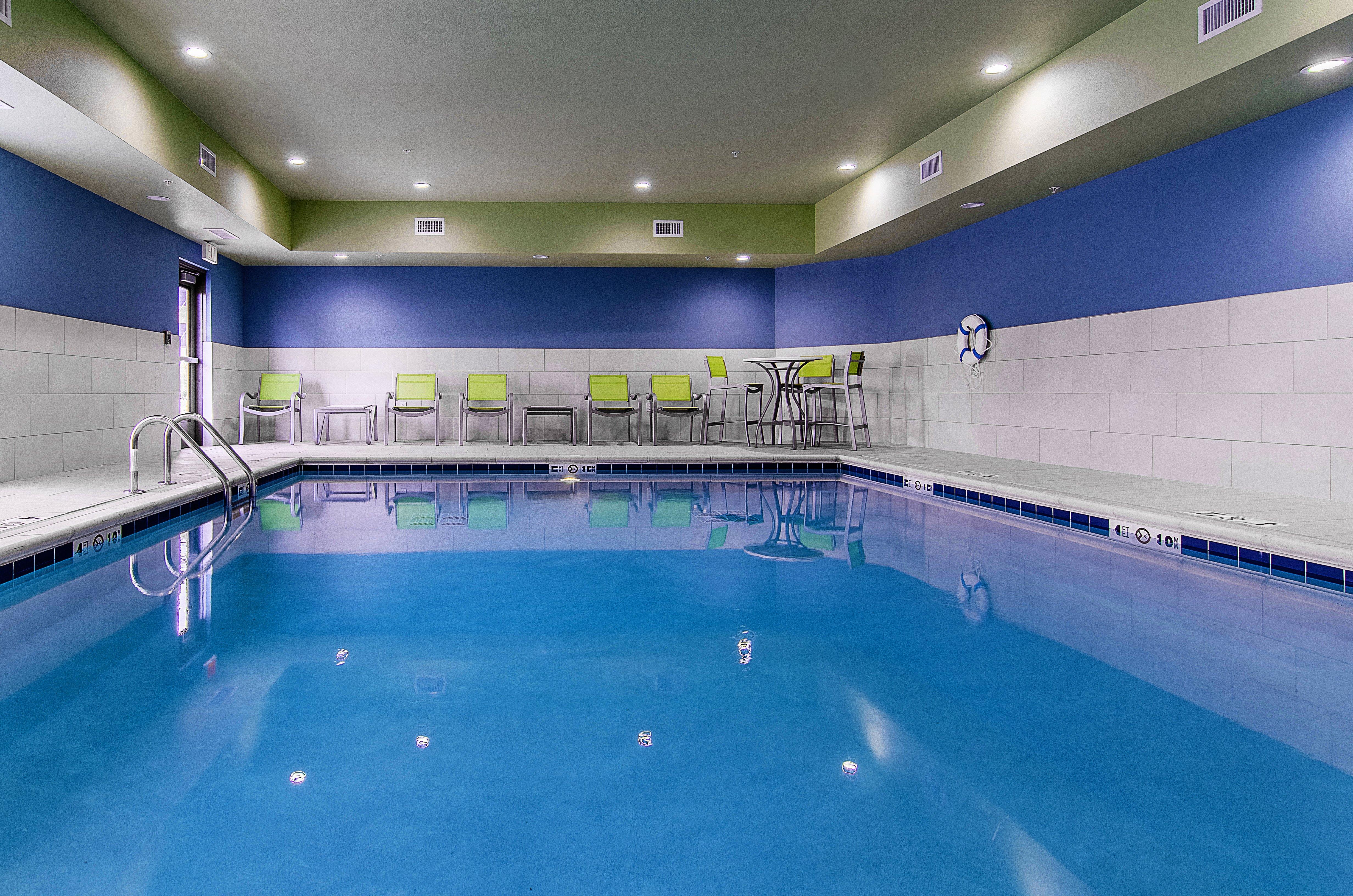 Holiday Inn Express & Suites - Atchison By Ihg Экстерьер фото